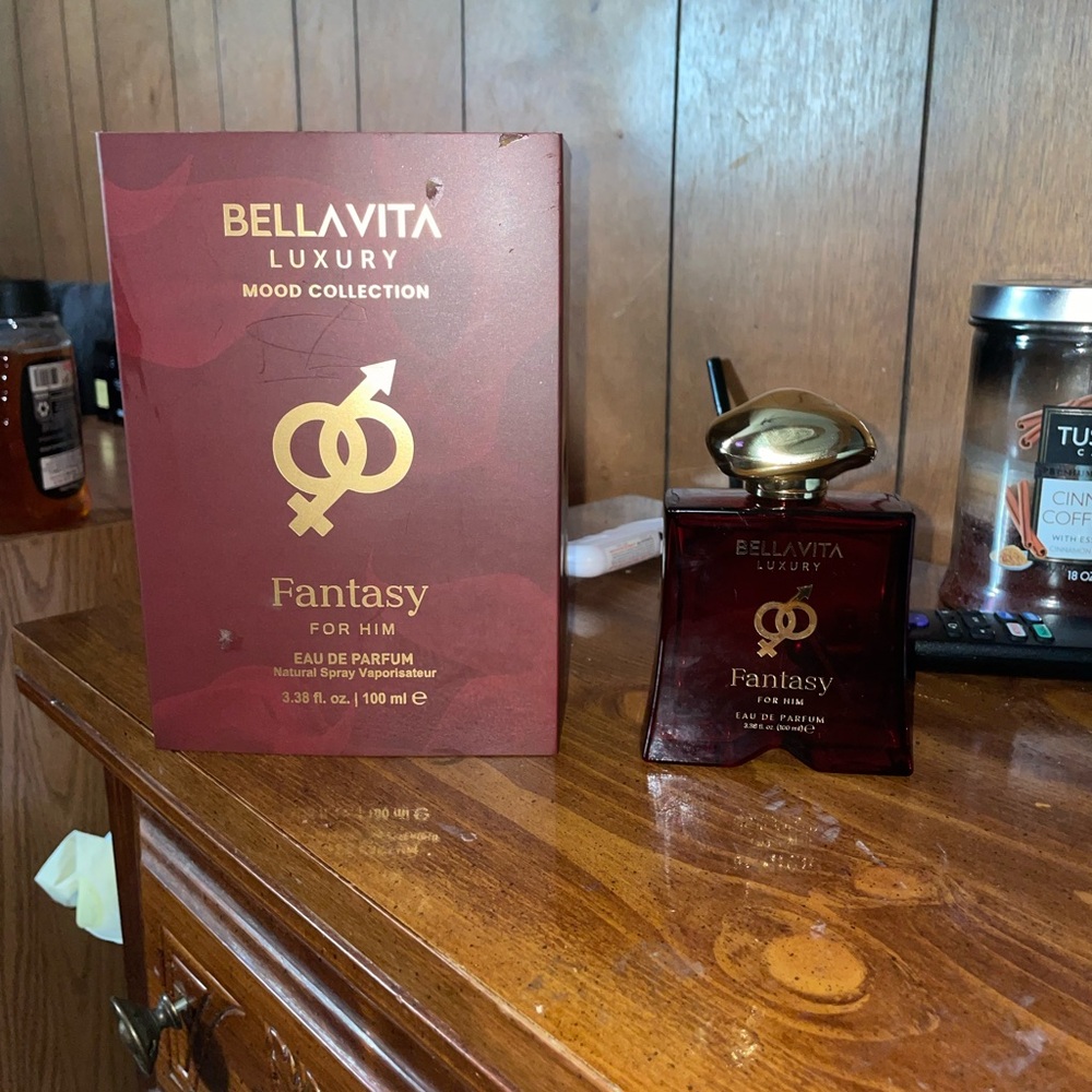 Bella Vita Luxury Fantasy Eau de Parfum - Deep Red